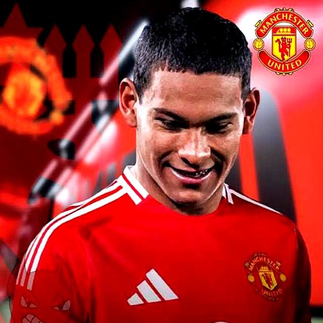 巴拉圭国家队新帅上任，调整战术布局